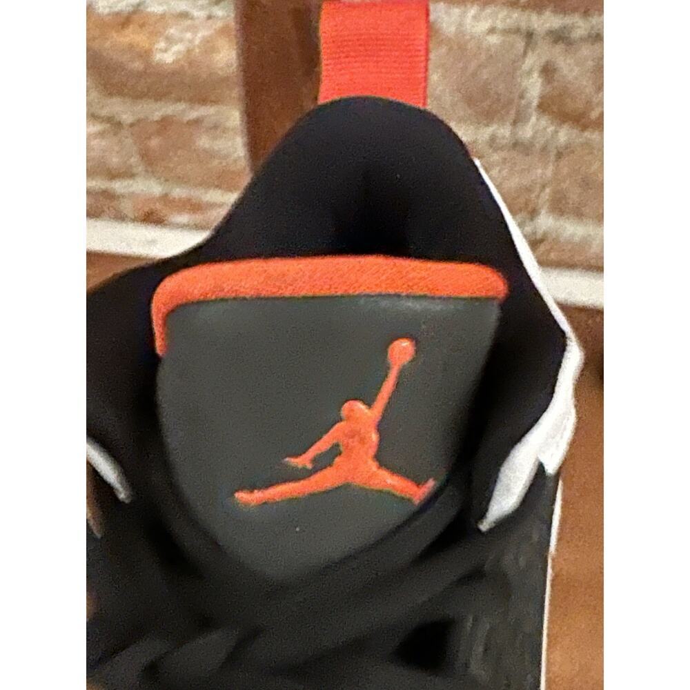 Nike Jordan Maxin 200 White/Black/Team Orange US 4Y Basketball Air EUC - Picture 5 of 7